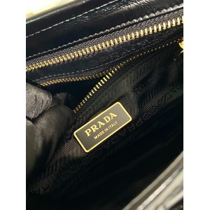Prada leather handbag 32x15.5x12cm Bags