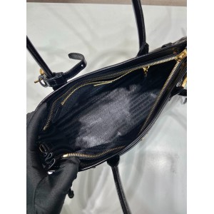 Prada leather handbag 32x15.5x12cm Bags