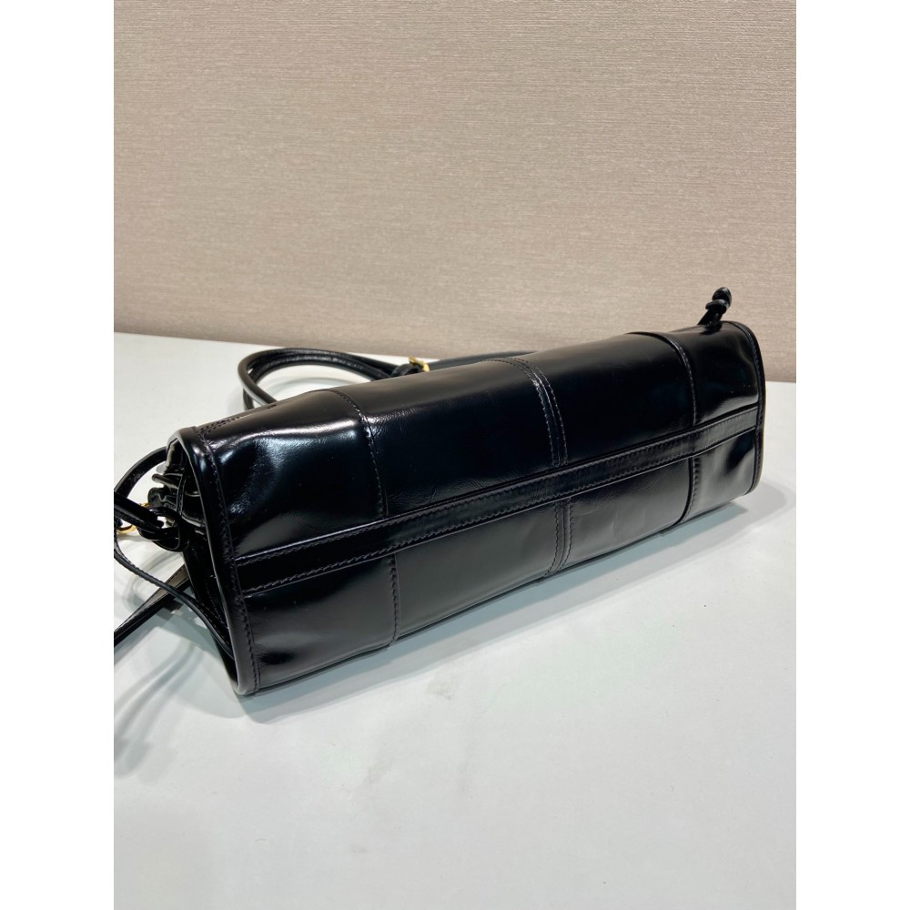 Prada leather handbag 32x15.5x12cm Bags