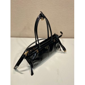 Prada leather handbag 32x15.5x12cm Bags