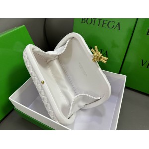 Bottega veneta stretch knot clutch 20x12x5.5cm Bags