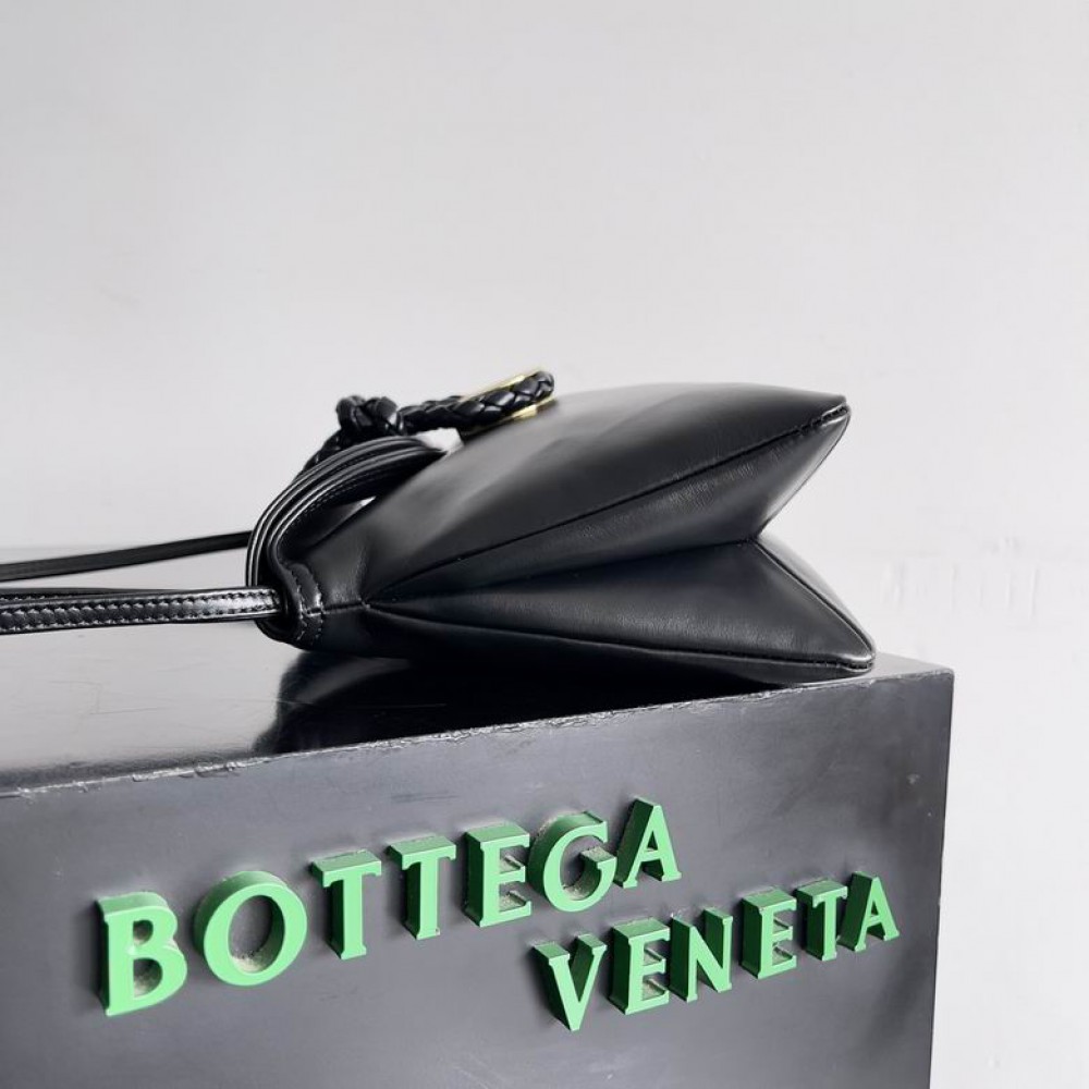 Bottega veneta Small Liberta 27.5x18.5x6cm Bags