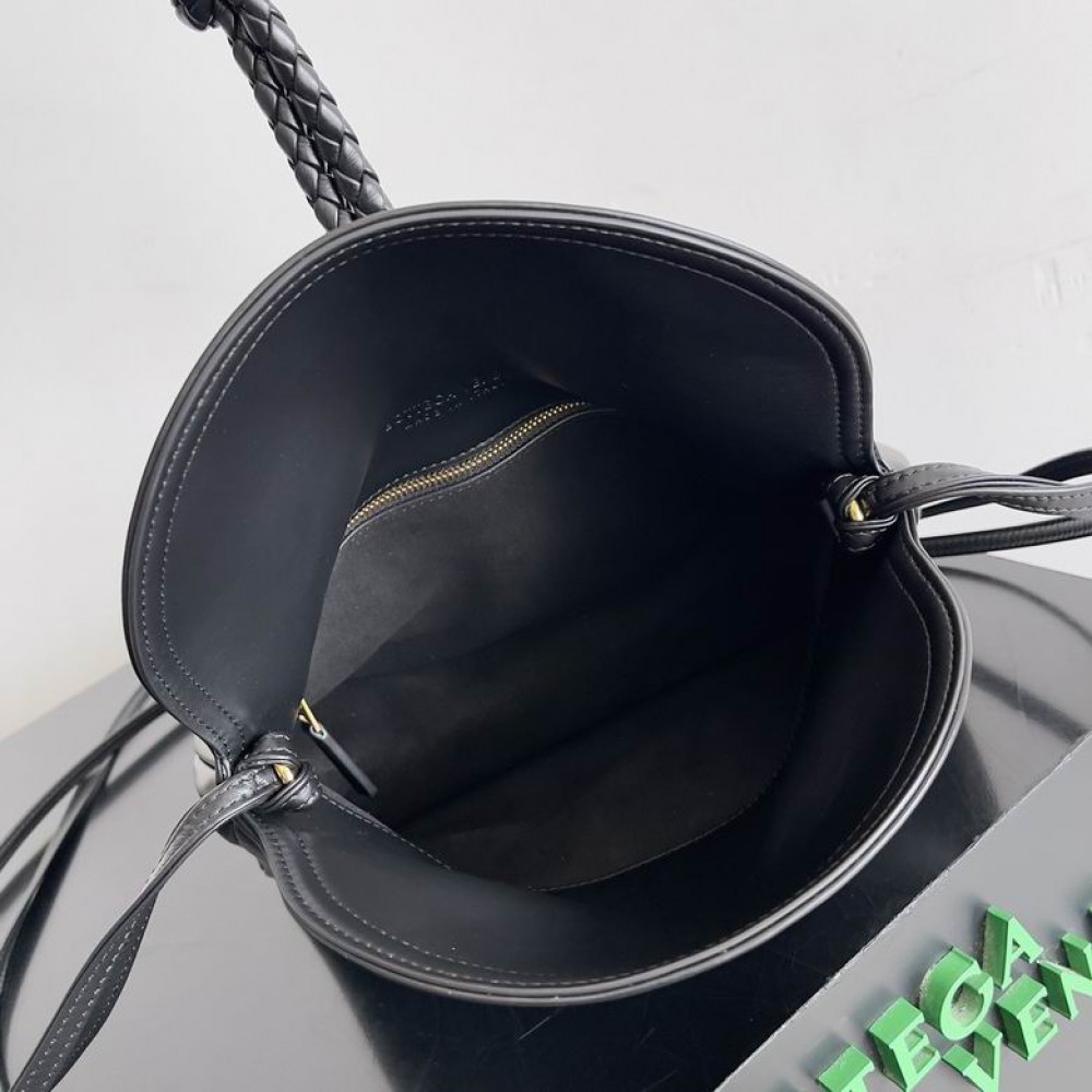 Bottega veneta Small Liberta 27.5x18.5x6cm Bags