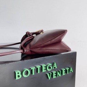 Bottega veneta Small Liberta 27.5x18.5x6cm Bags