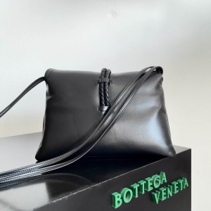 Bottega veneta medium Liberta 35x23x6cm Bags