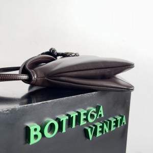 Bottega veneta medium Liberta 35x23x6cm Bags