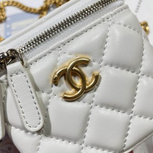 Chanel vanity bag 11x8.5x7cm Bags