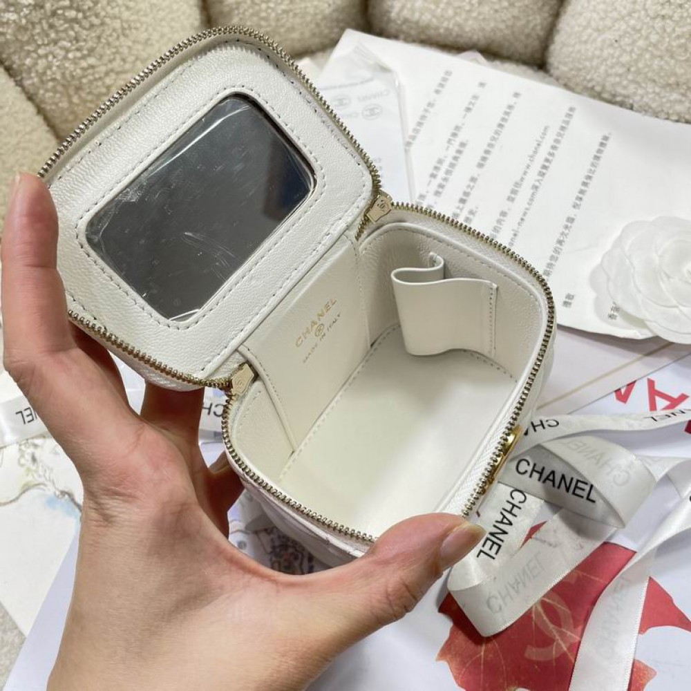 Chanel vanity bag 11x8.5x7cm Bags