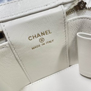 Chanel vanity bag 11x8.5x7cm Bags
