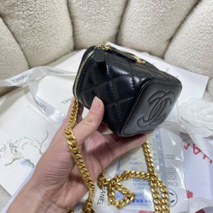 Chanel vanity bag 11x8.5x7cm Bags