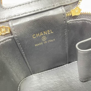 Chanel vanity bag 11x8.5x7cm Bags
