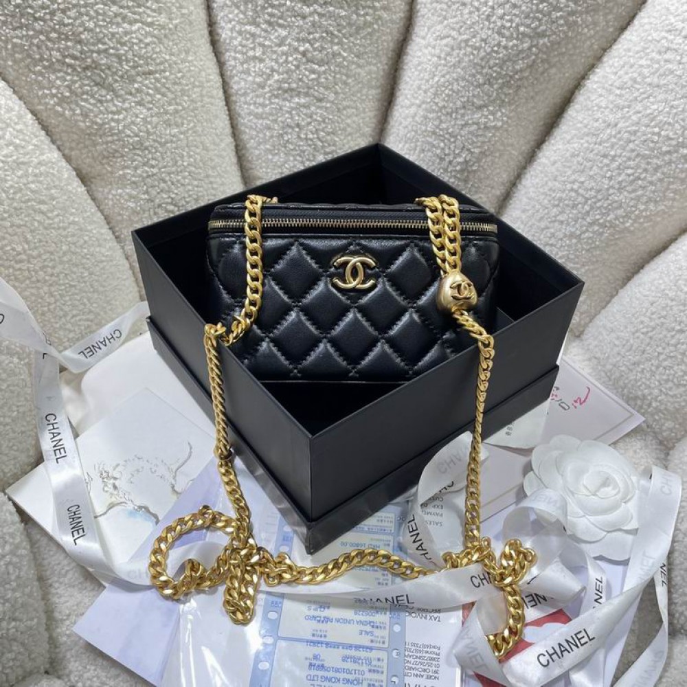 Chanel vanity bag 9.5x18x8cm Bags