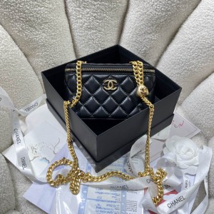 Chanel vanity bag 9.5x18x8cm Bags