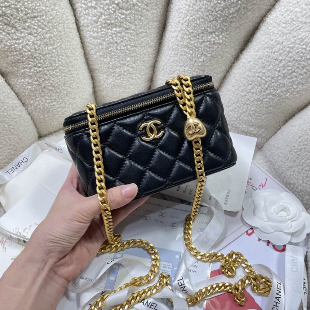 Chanel vanity bag 9.5x18x8cm Bags