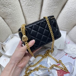 Chanel vanity bag 9.5x18x8cm Bags