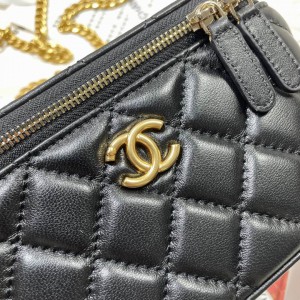 Chanel vanity bag 9.5x18x8cm Bags