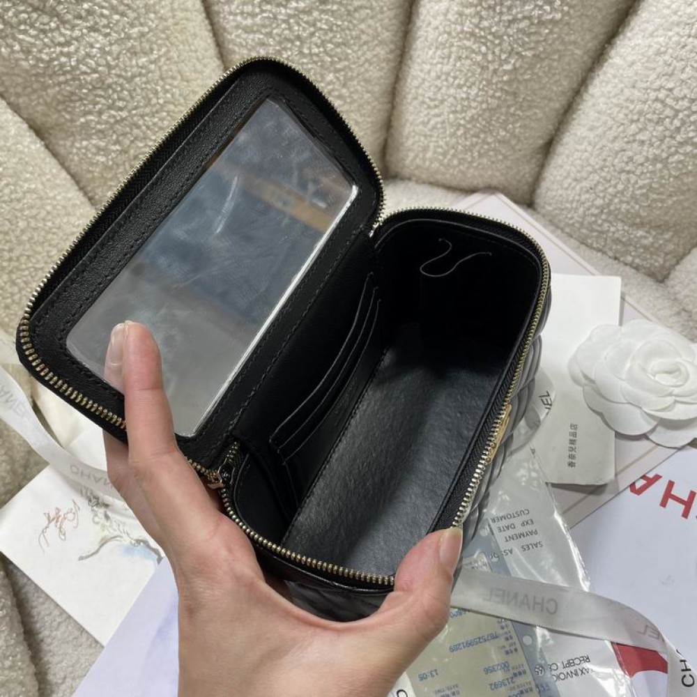 Chanel vanity bag 9.5x18x8cm Bags