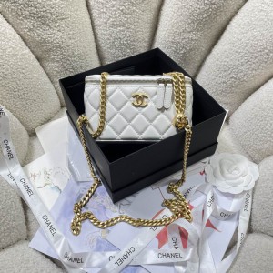 Chanel vanity bag 9.5x18x8cm Bags