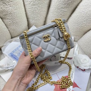 Chanel vanity bag 9.5x18x8cm Bags