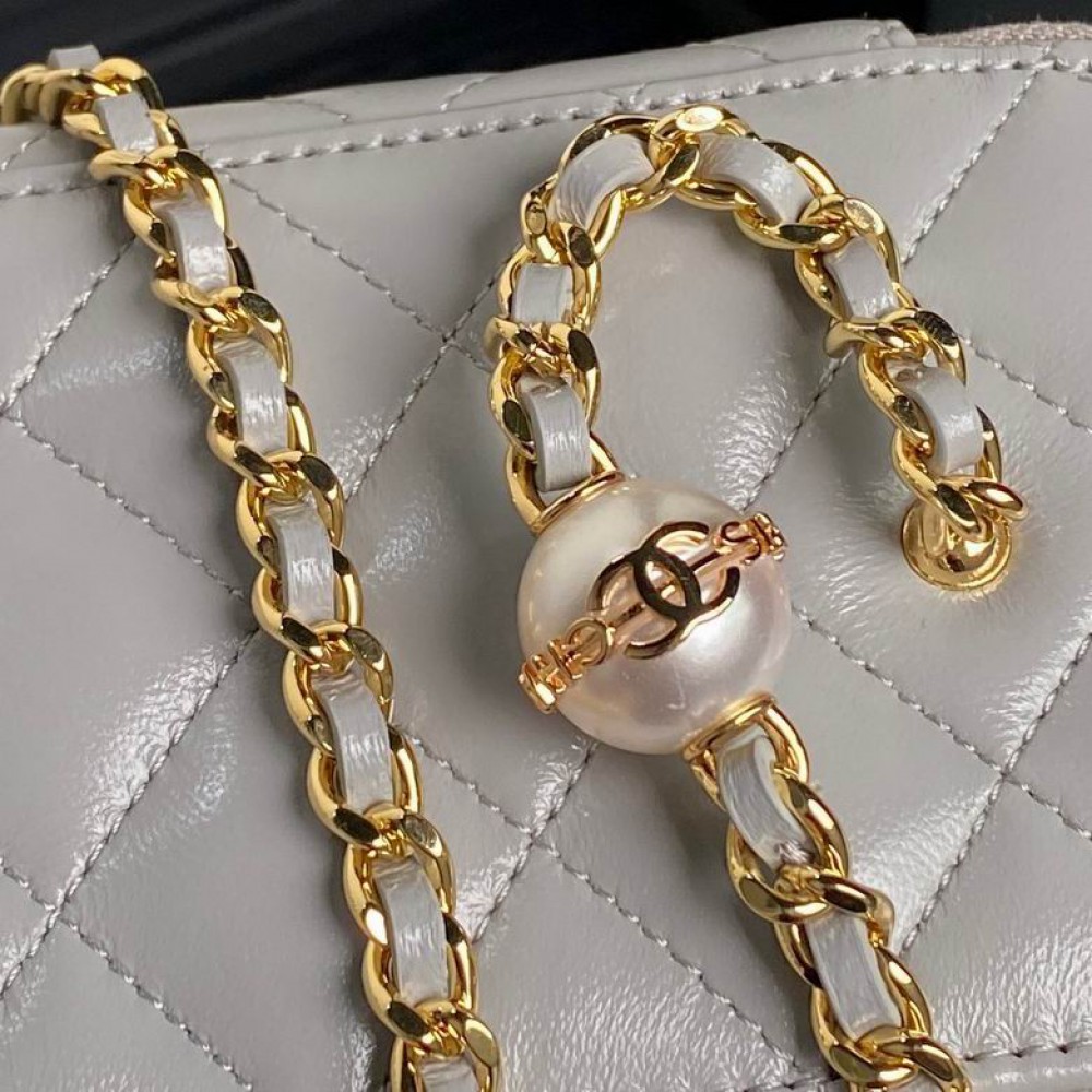 Chanel vanity bag 17x8.5x10cm Bags