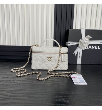 Chanel vanity bag 17x19.5x5cm