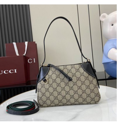 GG Emblem small shoulder bag W24.5cm x H16cm x D5cm