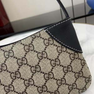 GG Emblem super mini shoulder bag W19-23cm x H13cm x D2cm Bags