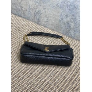 Ysl Calypso small in grained lambskin 26 x 14 x 7 cm Bags