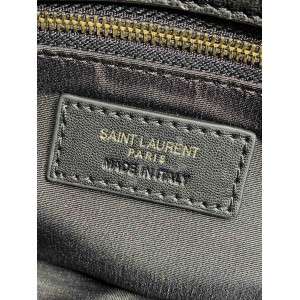 Ysl Calypso small in grained lambskin 26 x 14 x 7 cm Bags