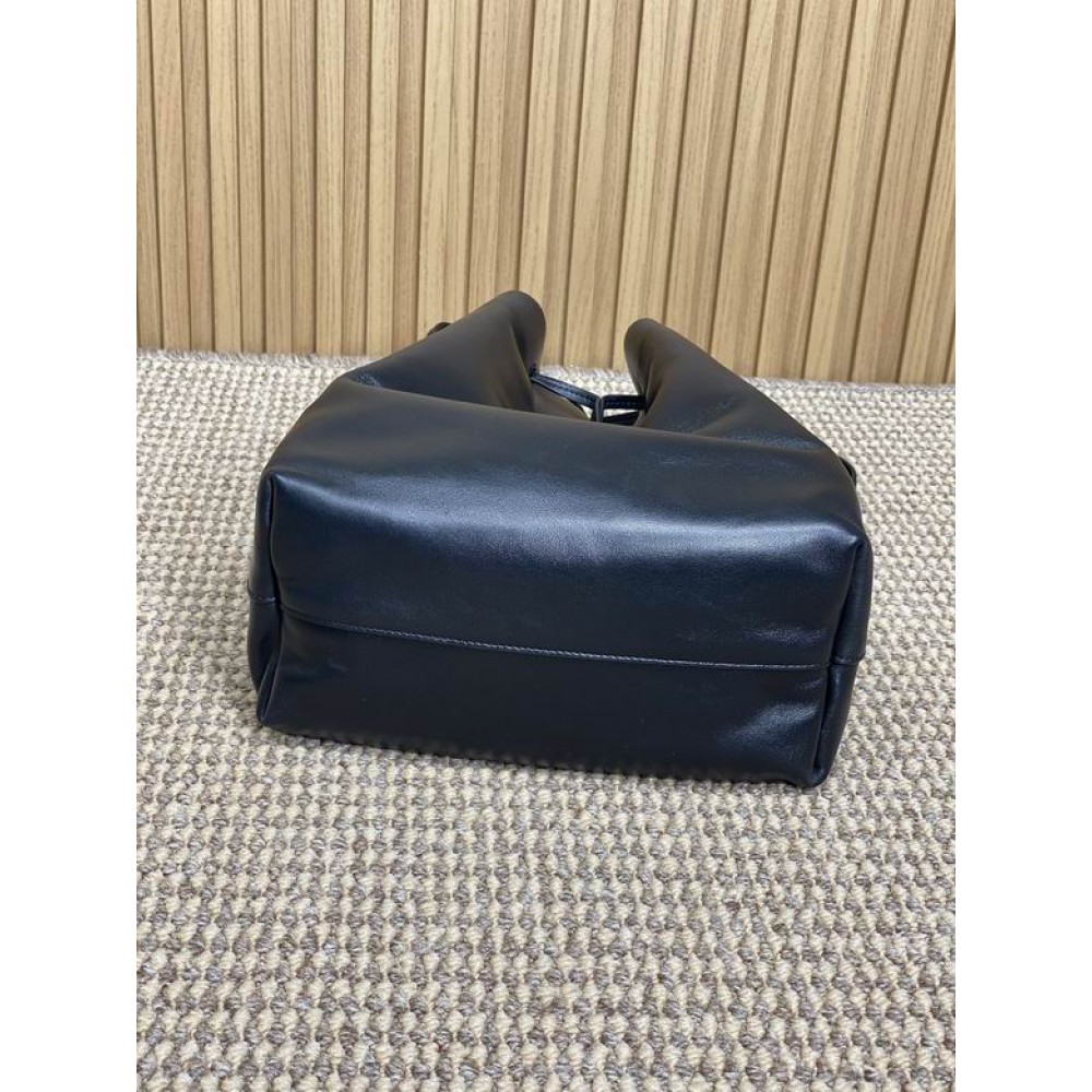 Ysl PARIS VII pochon in lambskin 24 X 30 X 12 CM Bags