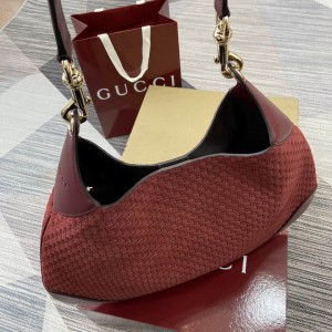 Gucci B medium shoulder bag suede 815924 W49cm x H46cm x D4cm Bags