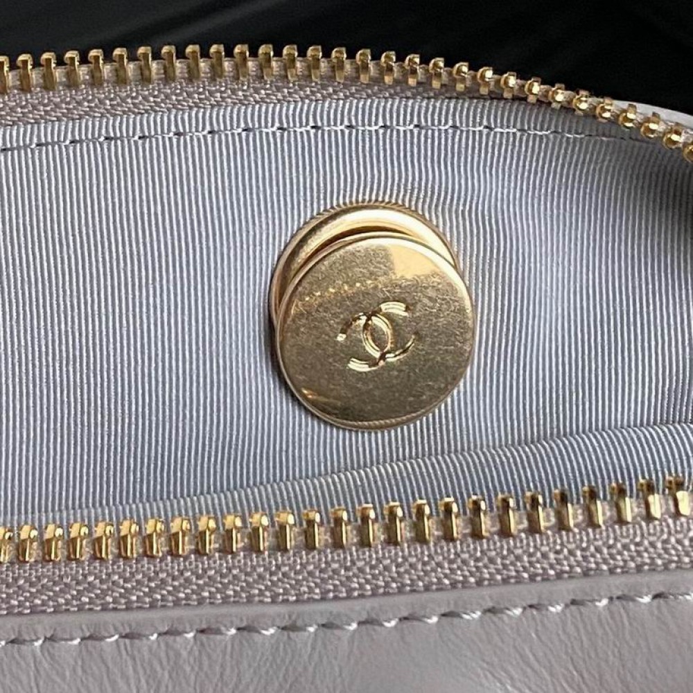 Chanel hobo messenger bag 29x19x13cm Bags