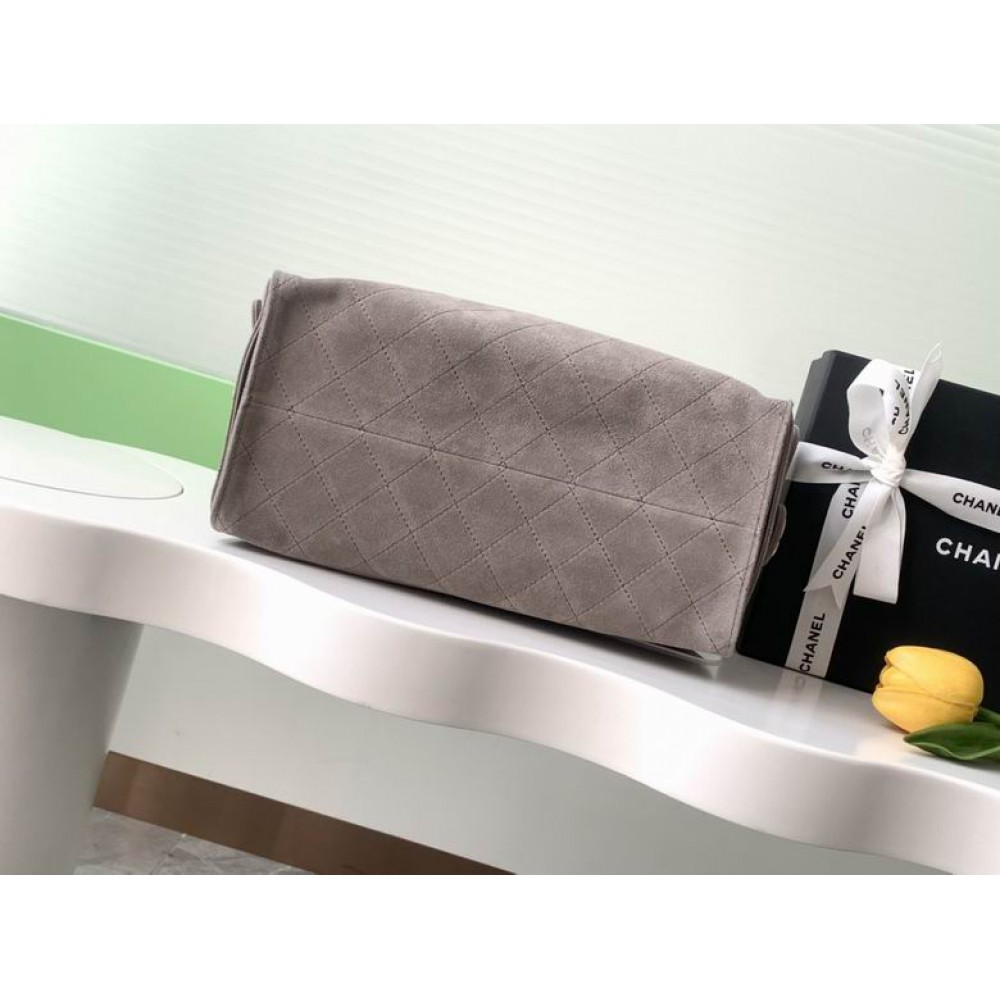 Chanel hobo new 40x30x15cm 