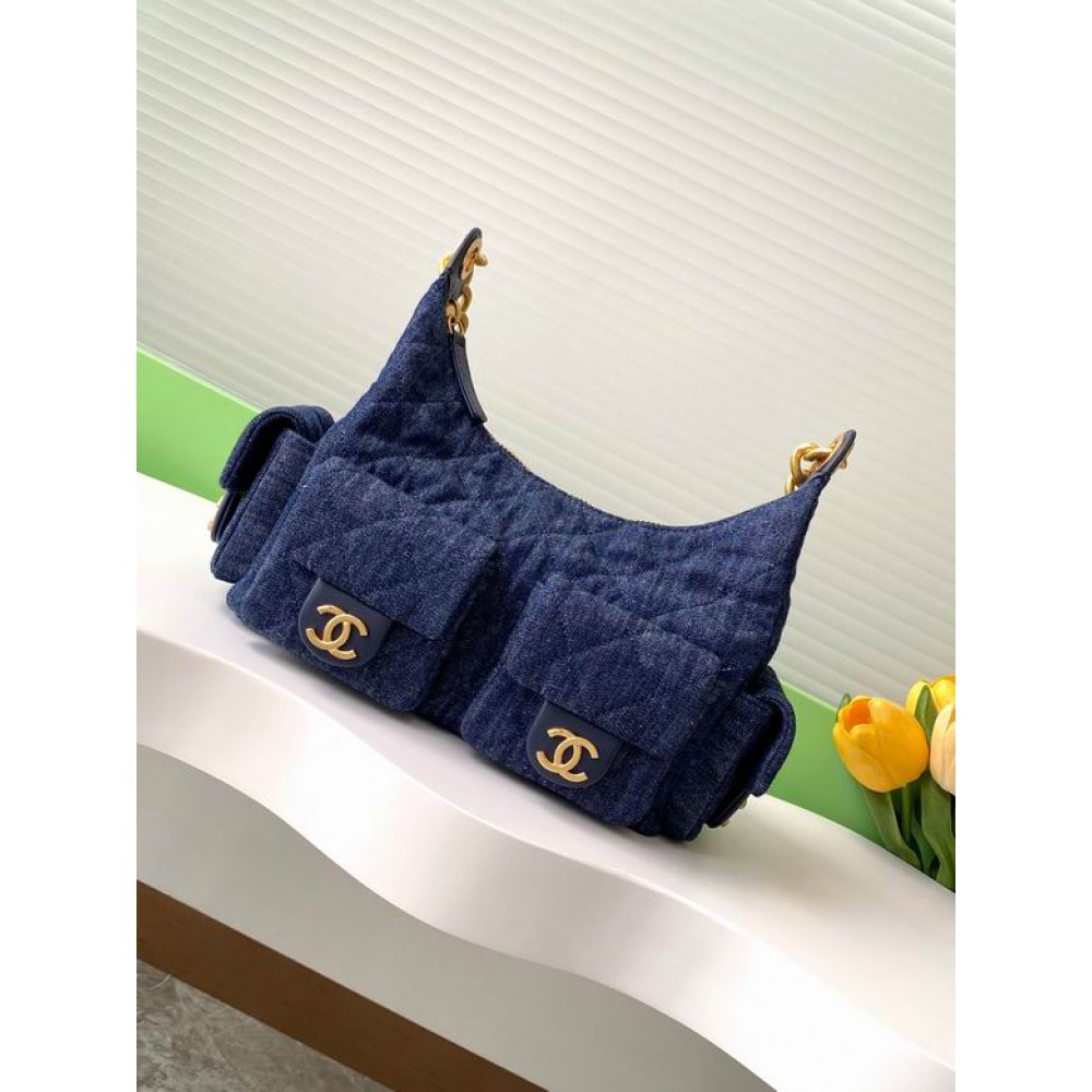Chanel hobo large Denim & Gold-Tone Metal Blue 22x31x15cm Bags