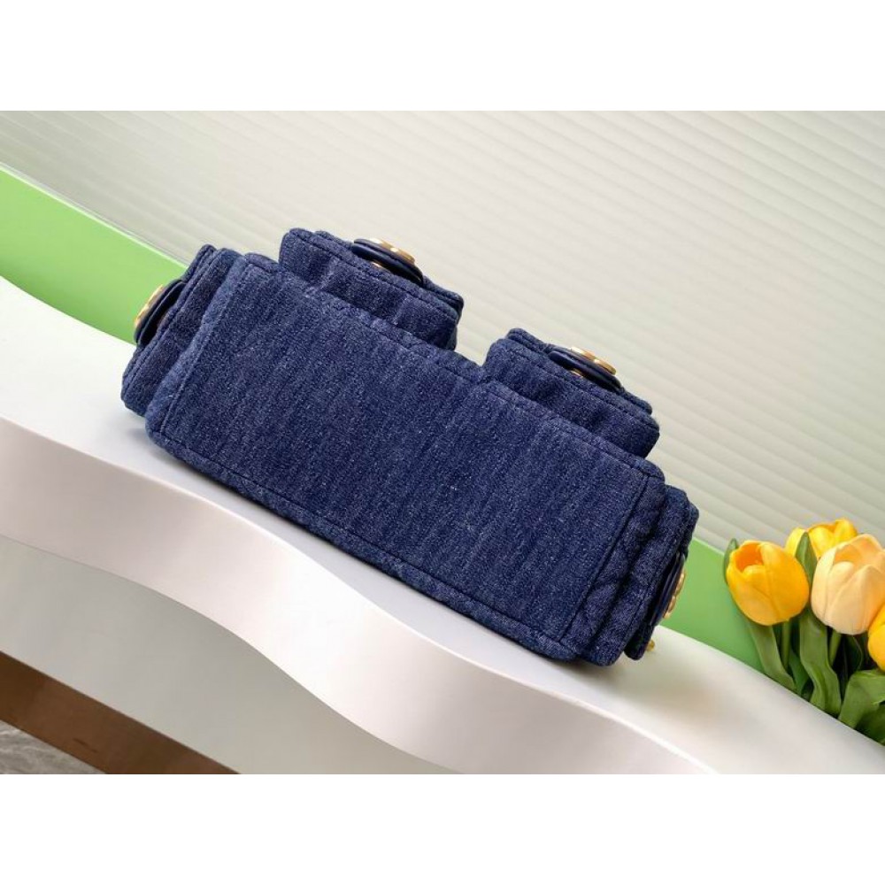 Chanel hobo large Denim & Gold-Tone Metal Blue 22x31x15cm Bags