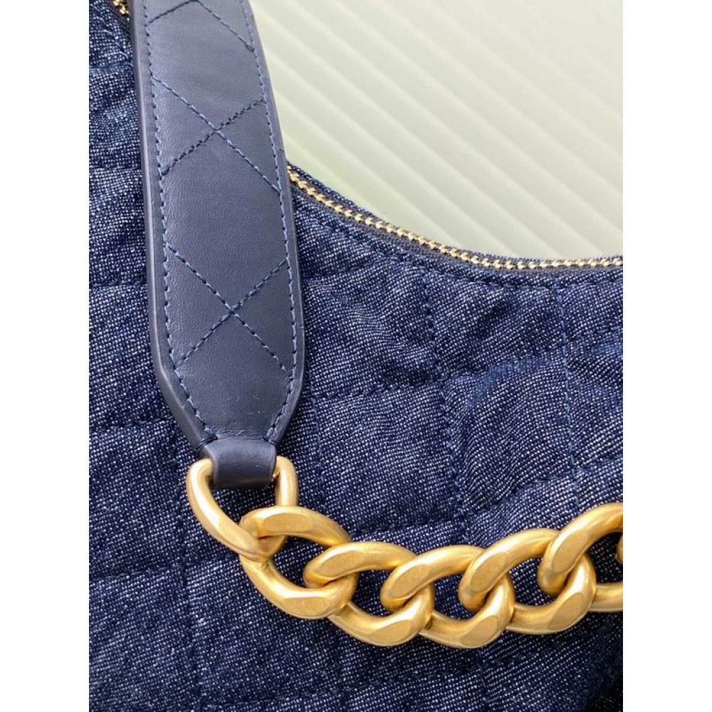 Chanel hobo large Denim & Gold-Tone Metal Blue 22x31x15cm Bags
