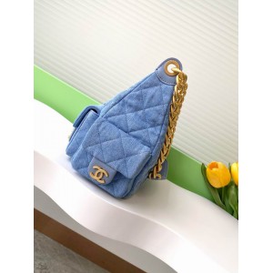 Chanel hobo large Washed Denim & Gold-Tone Metal Blue 22x31x15cm Bags