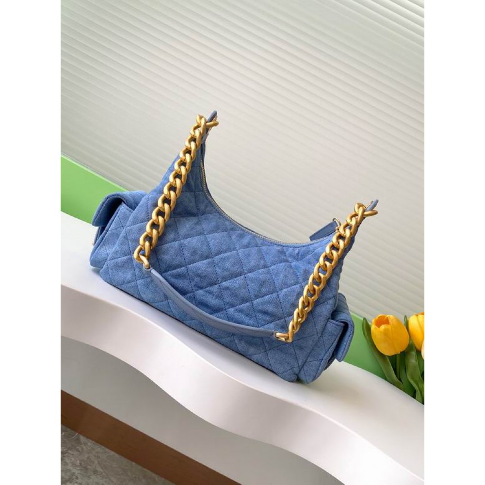 Chanel hobo large Washed Denim & Gold-Tone Metal Blue 22x31x15cm Bags