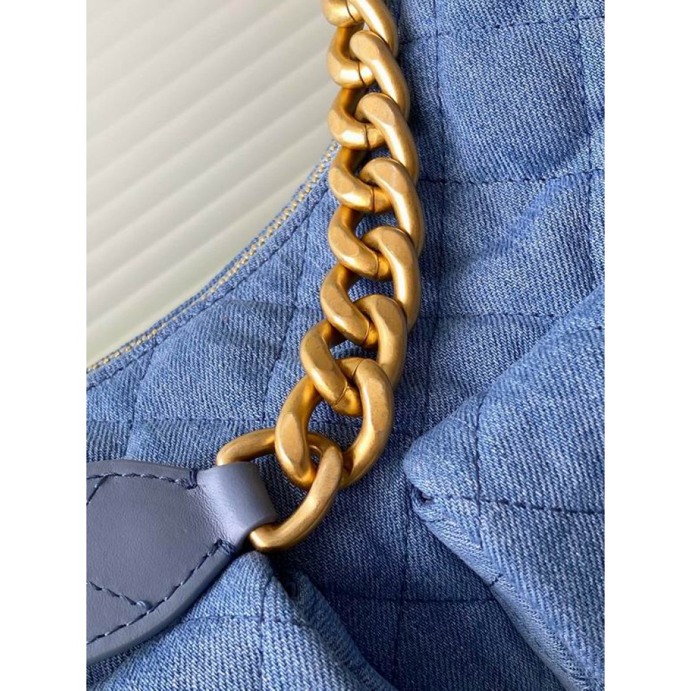 Chanel hobo large Washed Denim & Gold-Tone Metal Blue 22x31x15cm Bags