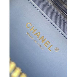 Chanel hobo large Washed Denim & Gold-Tone Metal Blue 22x31x15cm Bags
