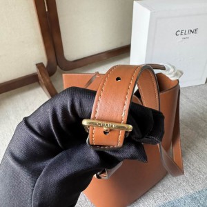 Celine bucket bag 28x24x16cm Bags