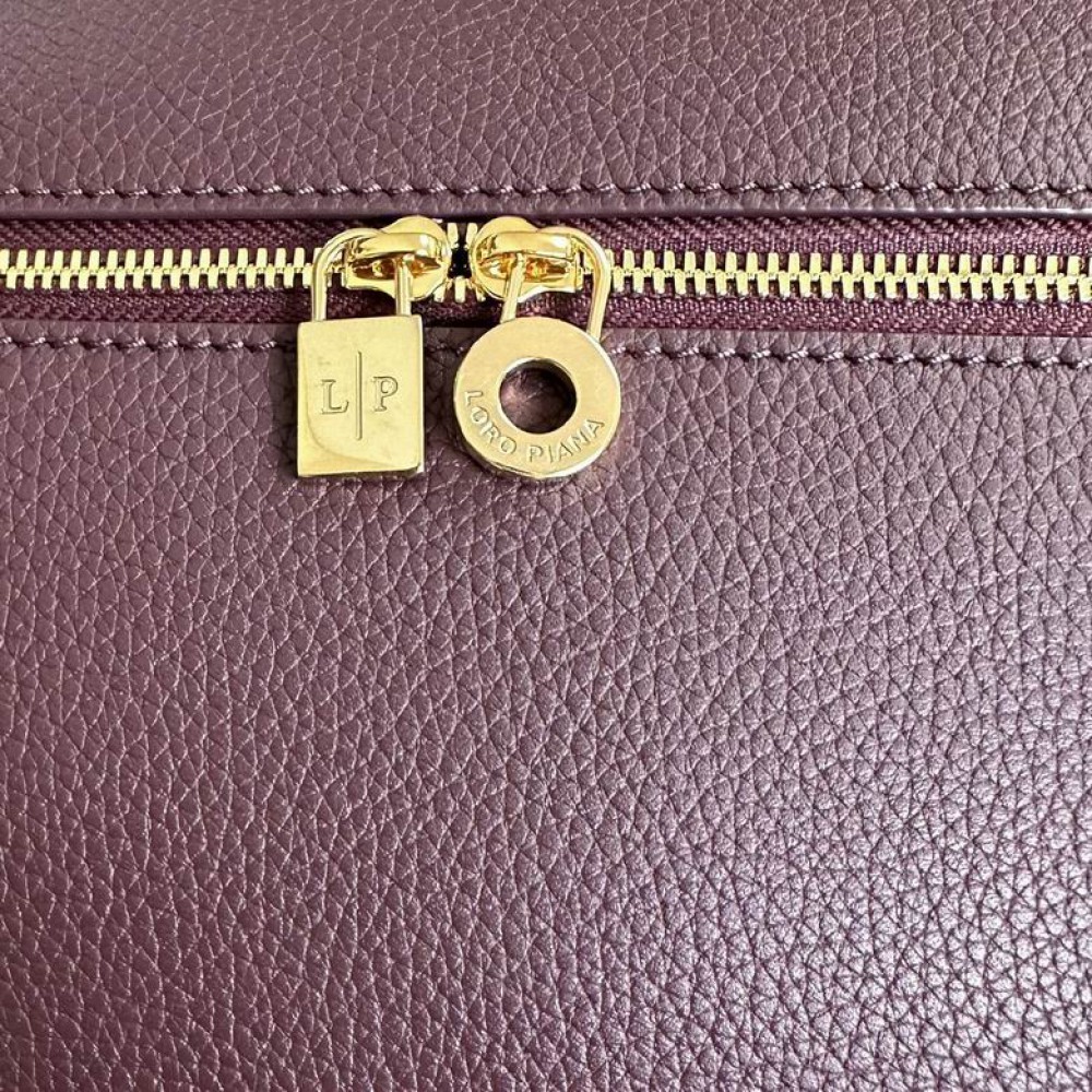 Loro Piana Extra Pocket L27 27x10x16cm 