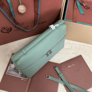 Loro Piana Extra Pocket L27 27x10x16cm 