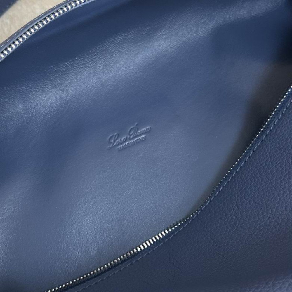 Loro Piana Extra Pocket L27 27x10x16cm 