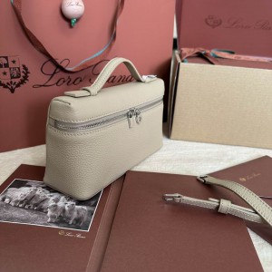 Loro Piana Extra Pocket L19 11 x 19 x 6,5 cm 