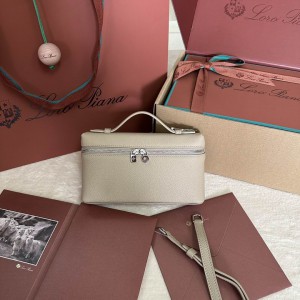 Loro Piana Extra Pocket L19 11 x 19 x 6,5 cm 