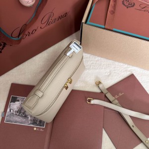 Loro Piana Extra Pocket L19 11 x 19 x 6,5 cm 