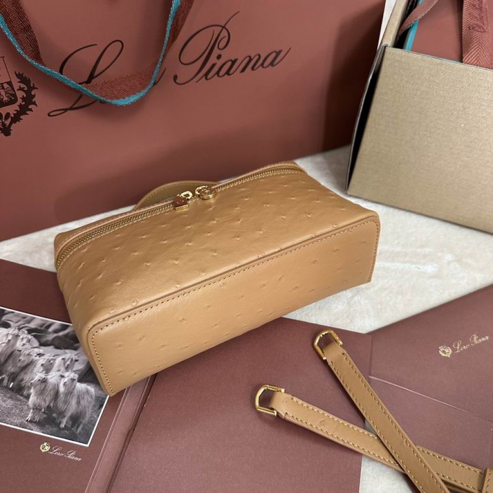 Loro Piana Extra Pocket L19 11 x 19 x 6,5 cm ostrich leather 