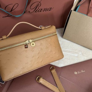 Loro Piana Extra Pocket L19 11 x 19 x 6,5 cm ostrich leather 