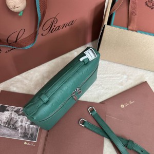 Loro Piana Extra Pocket L19 11 x 19 x 6,5 cm ostrich leather 